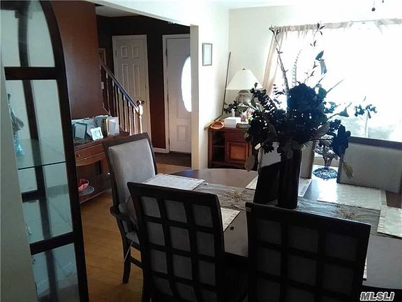 3rd image of 103 Commonwealth Dr