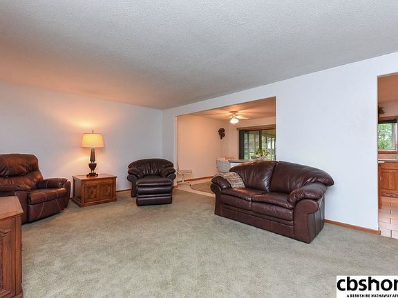 5th image of 5817 N Oaks Blvd