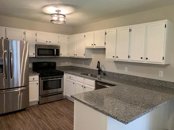 13149 Gemstone Ct, Apple Valley, MN 55124