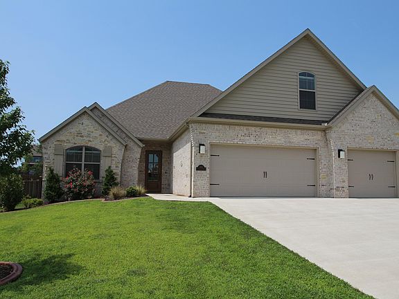3rd image of 1401 Tuscany Dr