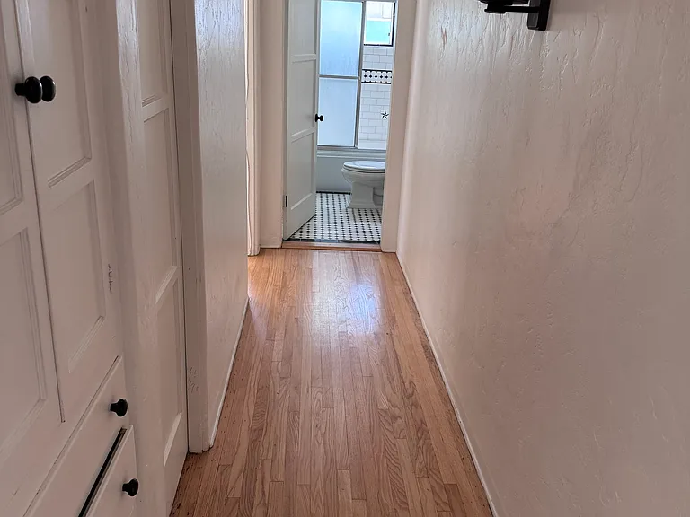 4307 York Blvd — Photo 22