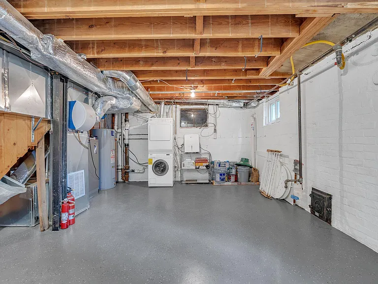 4306 Alton Pl NW — Photo 35