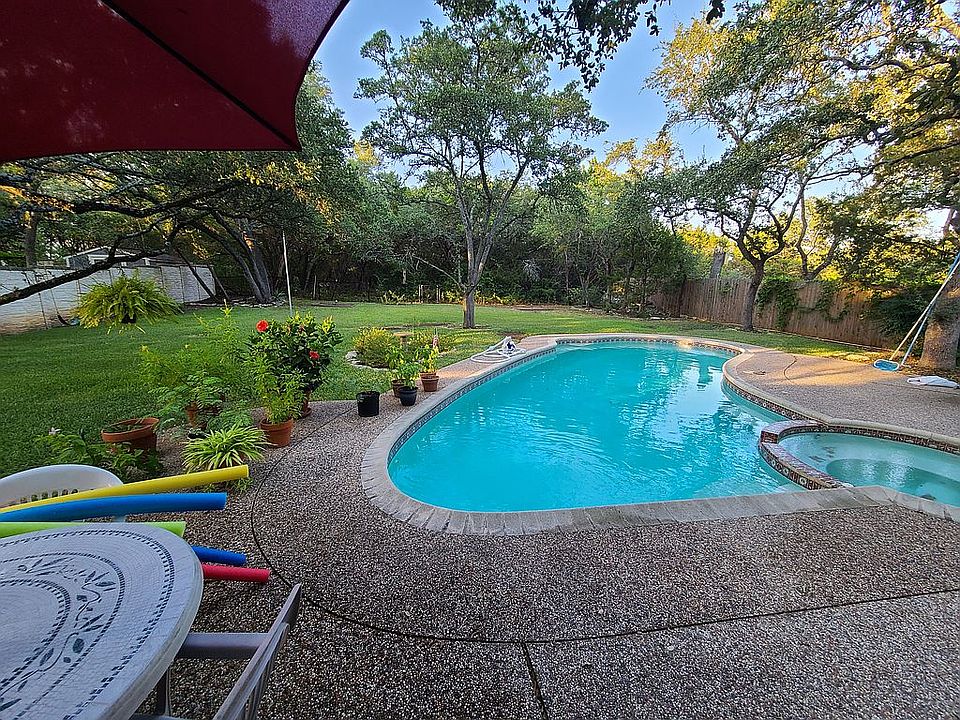 2nd image of 9410 Scenic Bluff Dr