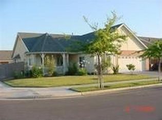 293 E Gibson Ave, Reedley, CA 93654