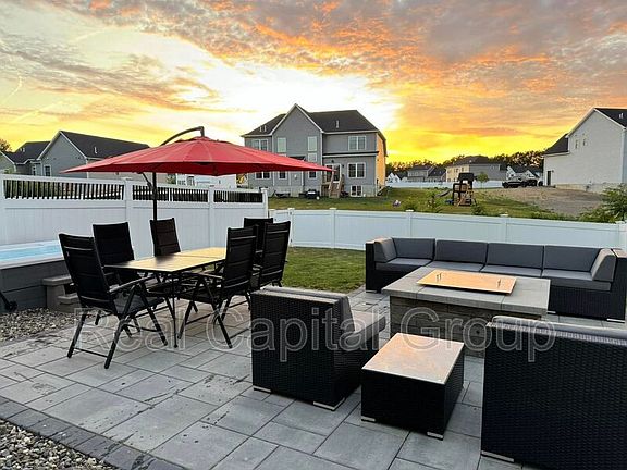 3rd image of 12 Pasture Pl