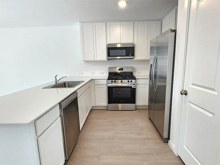 16723 Old Wagon Way — Photo 7