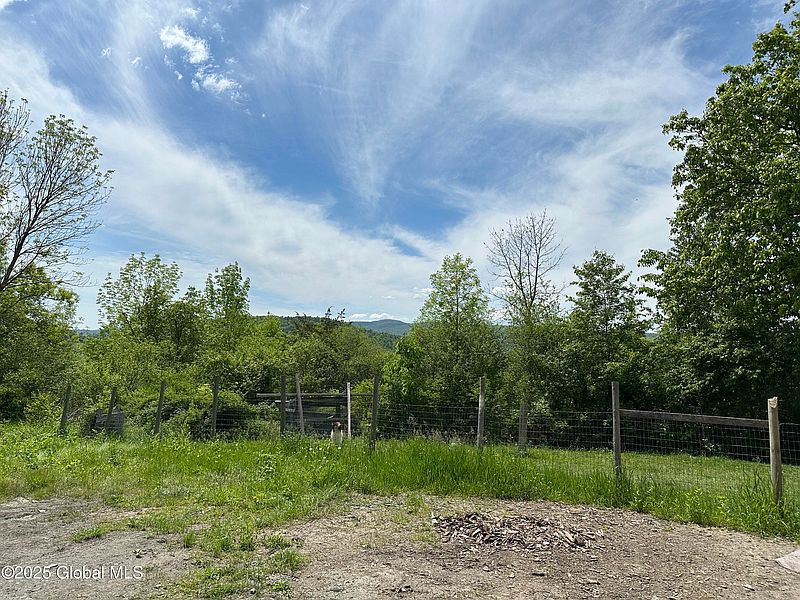 4th image of 2368 County Route 12
