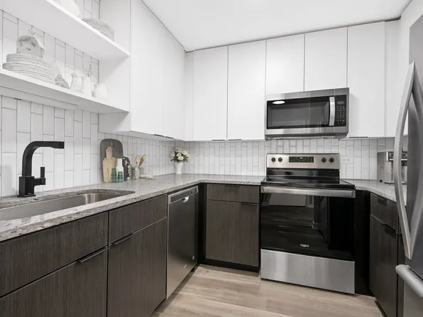 51 W Huron St #507, Chicago, IL 60654