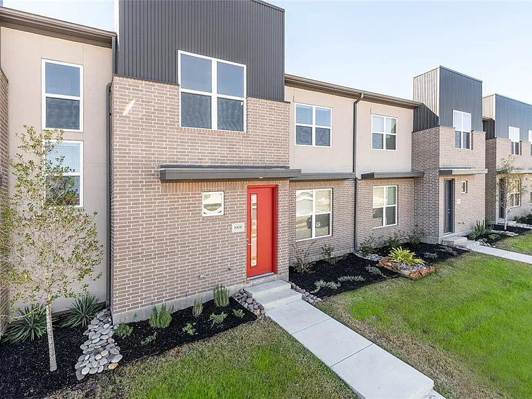 3908 Yukon Ln — Photo 1