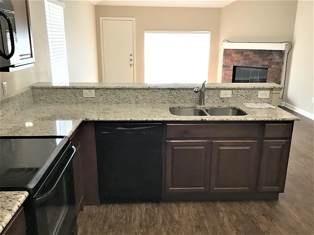 6201 Winter Park Ln — Photo 3