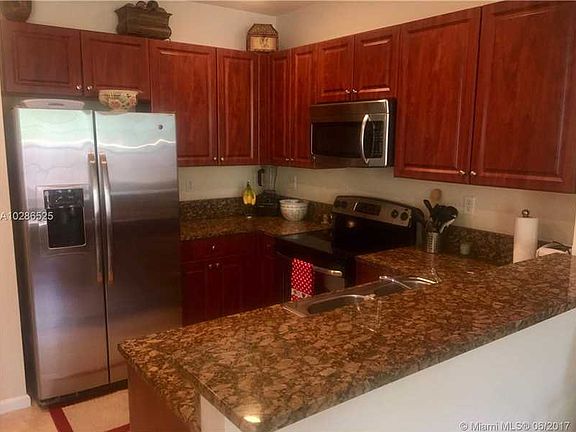 3rd image of 292 Las Brisas Cir #292