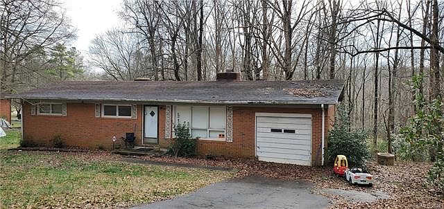 1st image of 820 Quinn Dr #6
