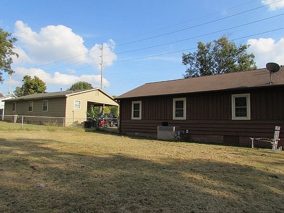 2nd image of 1818 Phillips St