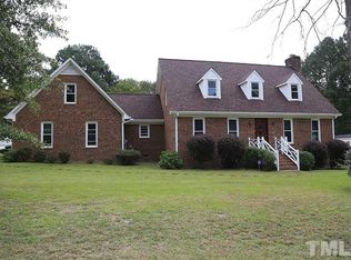 409 Community Dr, Fuquay Varina, NC 27526