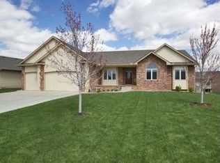 1233 N Forestview Ct, Wichita, KS 67235