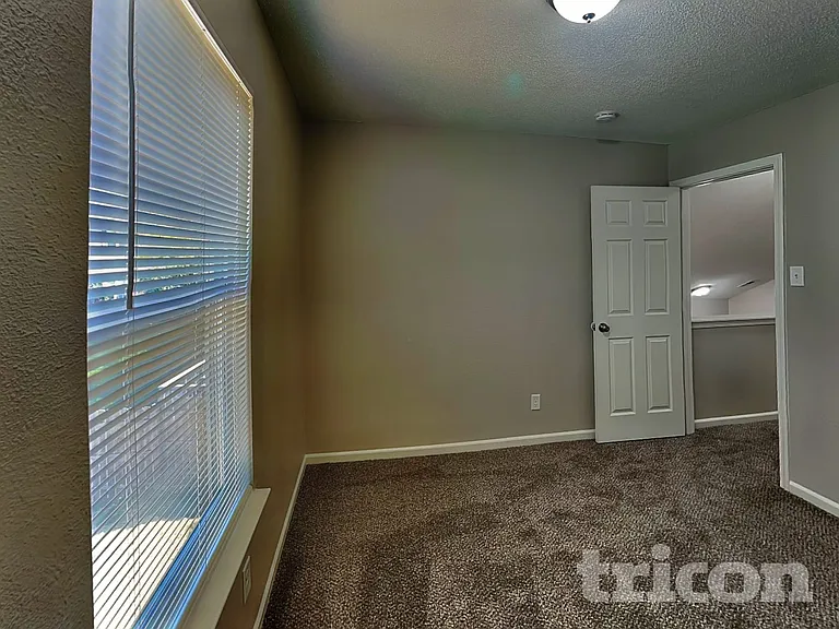 6750 Kinnerton Dr — Photo 10