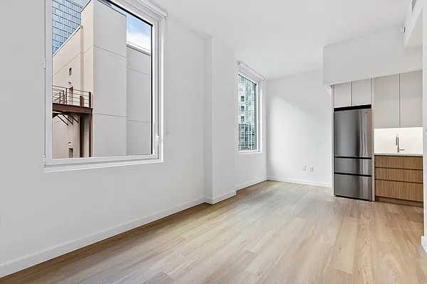 Rented by MNS | media 16