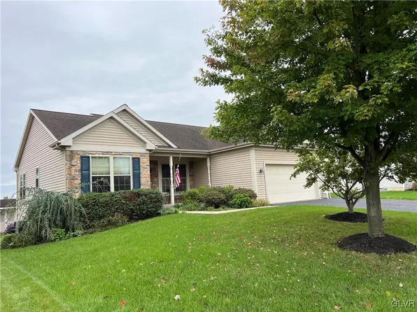 27 Tyler Dr, Ephrata, PA 17522