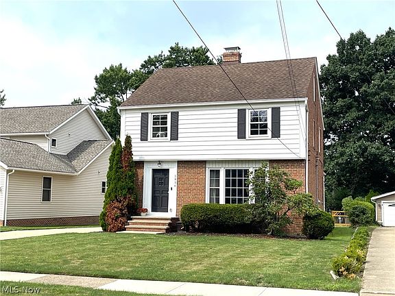 2nd image of 1436 Belrose Rd