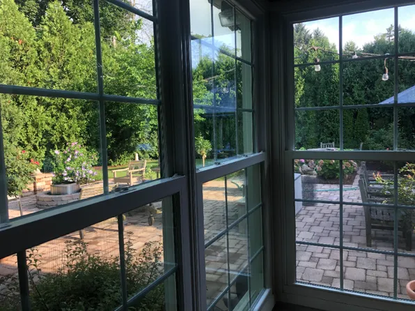 9300 N Lake Dr, Bayside, WI 53217