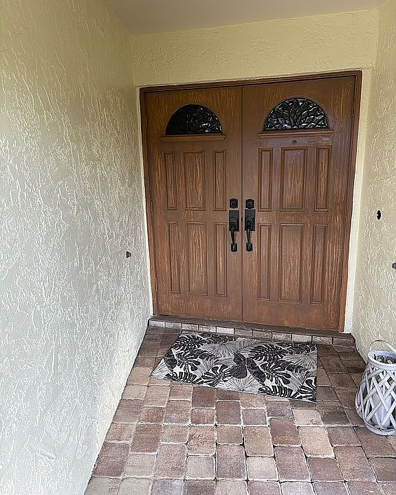 2nd image of 8789 Merrimoor Blvd
