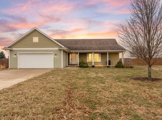 426 E Newton St, Mansfield, IL 61854