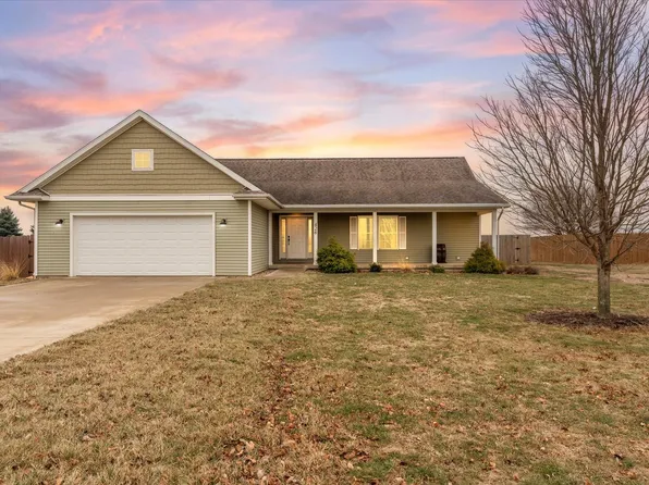 426 E Newton St, Mansfield, IL 61854