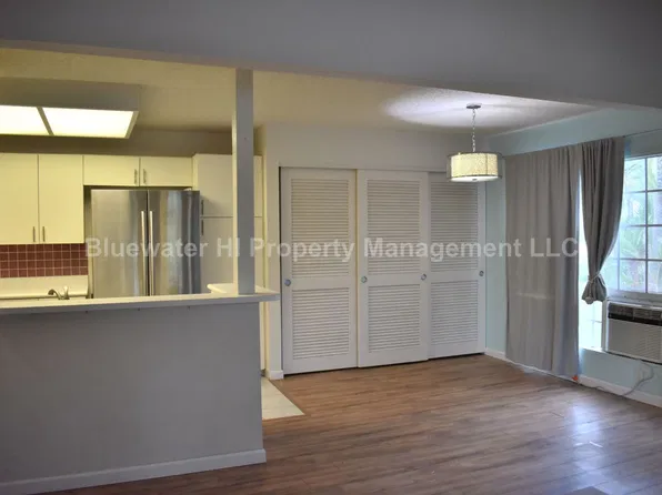 468 Mananai Pl #11T, Honolulu, HI 96818