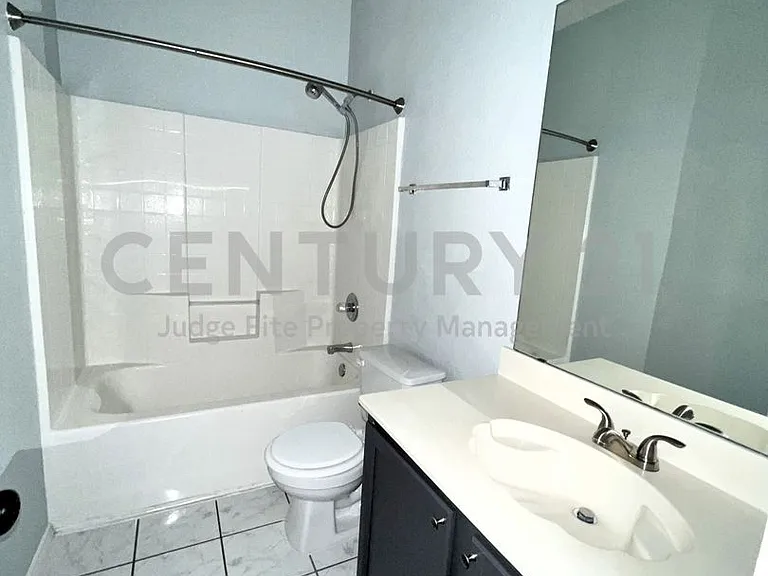 2809 Newport Ave — Photo 11