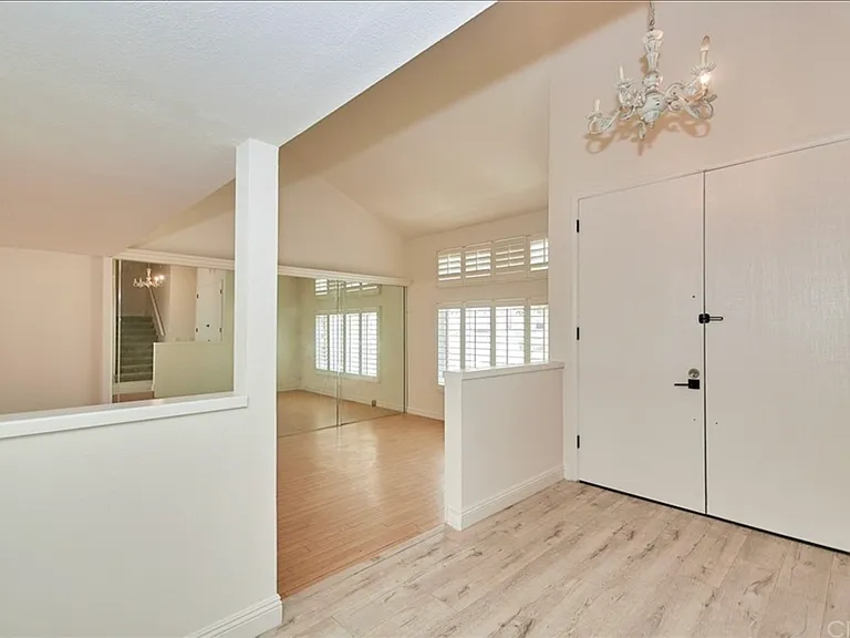 530 Cameron Crest Dr — Photo 7