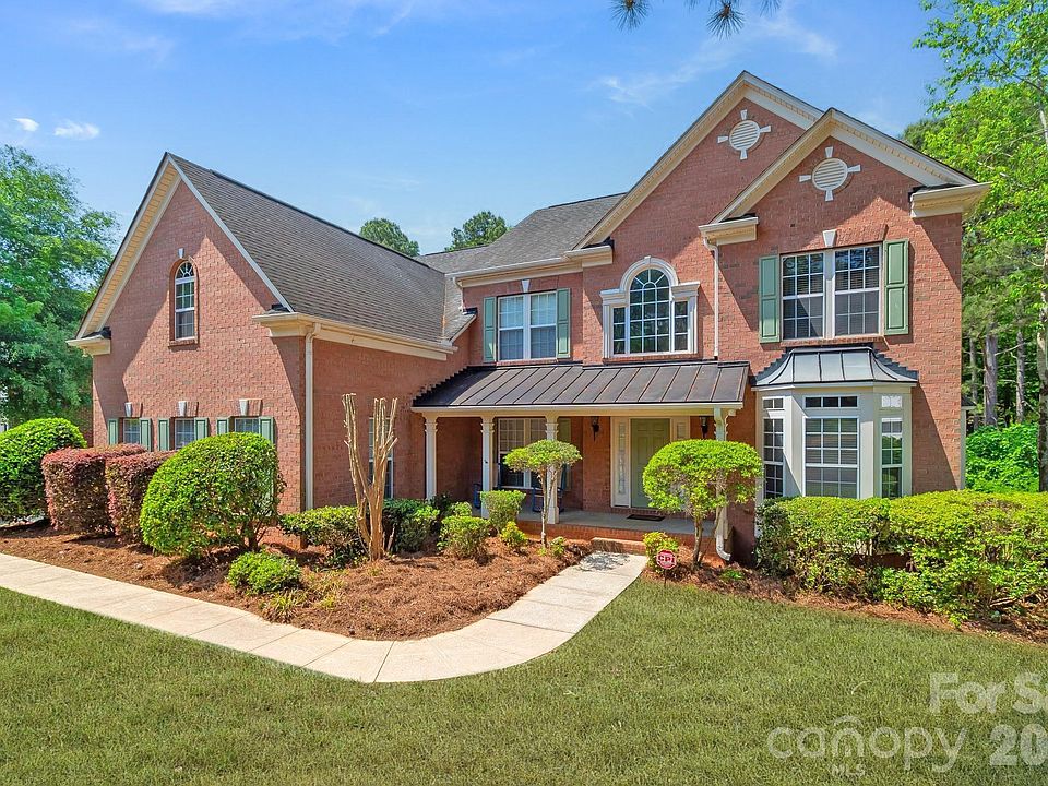 1st image of 124 Whiterock Dr #58