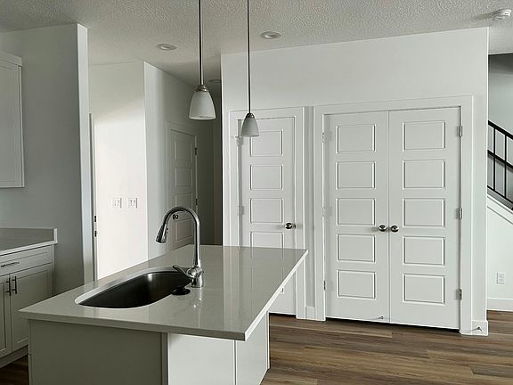 4th image of 2025 S Sawmill Blvd