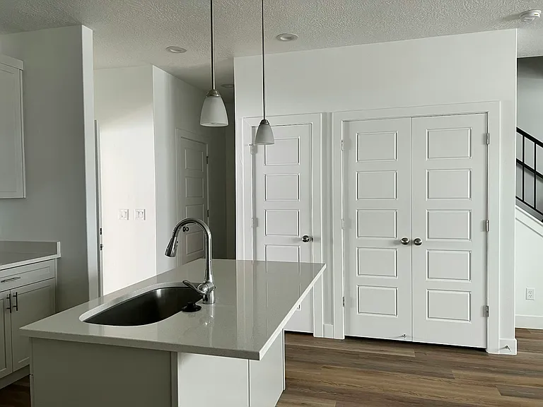 2025 S Sawmill Blvd — Photo 4