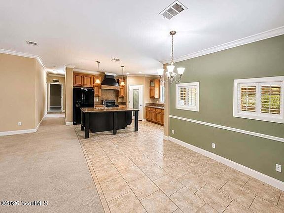 2nd image of 47 Yellow Pine Rd