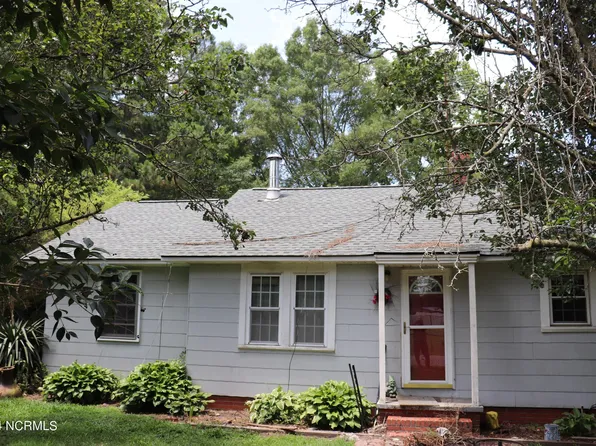 161 W Hester Street, Clarkton, NC 28433