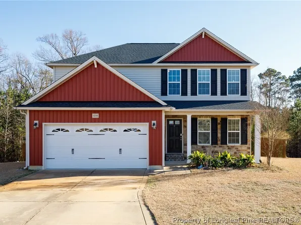 1216 Piper Ct, Hope Mills, NC 28348