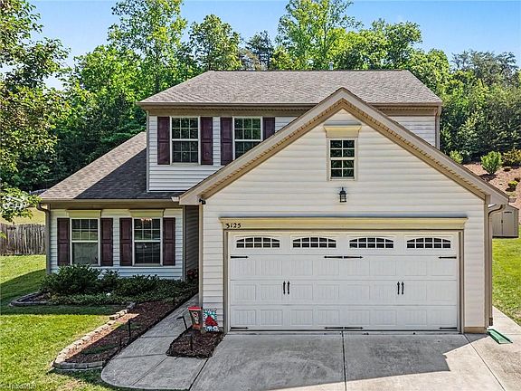 2nd image of 3125 Arrowcrest Pl