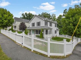 50 Pierce Ave, Worcester, MA 01605