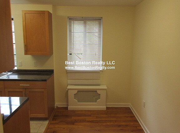 2nd image of 1642 Massachusetts Ave #406