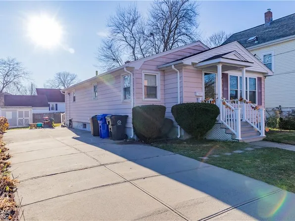 75 Leonard Ave, East Providence, RI 02914