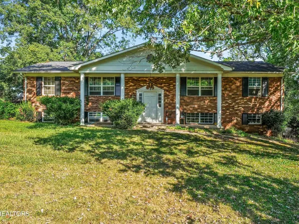 1208 Scenic Hill Dr, Louisville, TN 37777