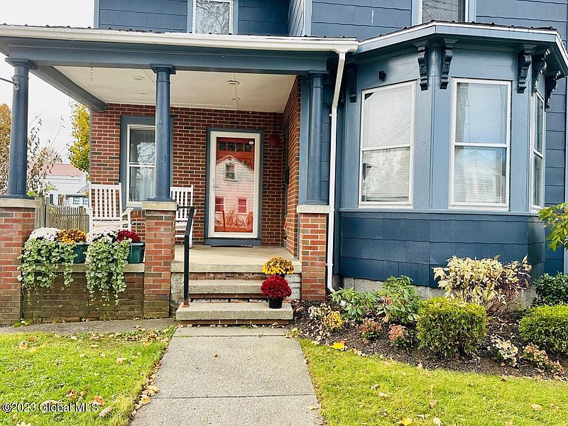 2nd image of 4 Cherry Street