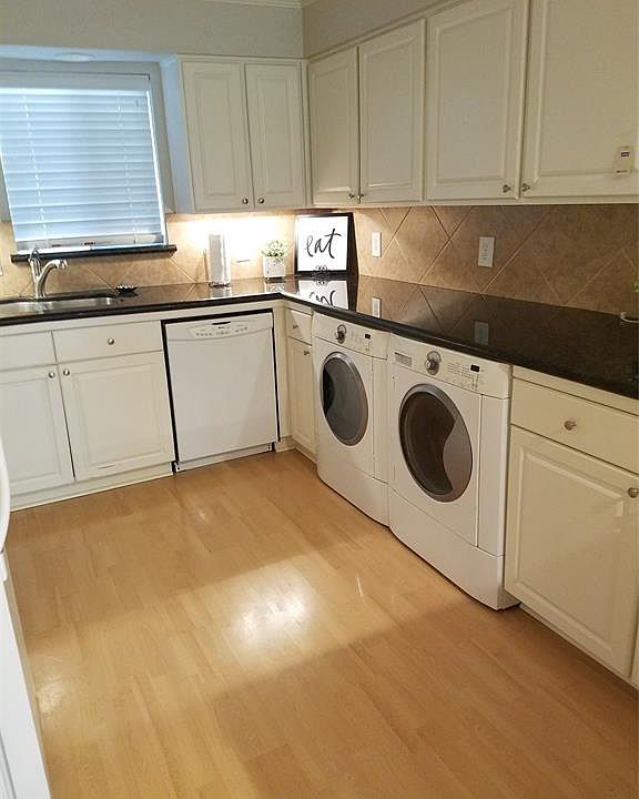 1st image of 12100 Melville Dr APT 105