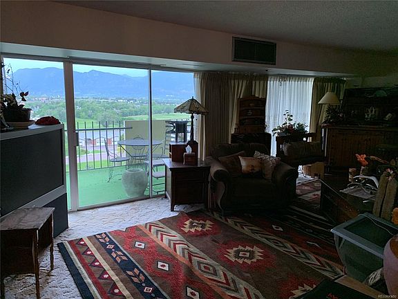 2nd image of 411 Lakewood Cir APT B811