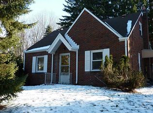 414 California Hollow Rd, Imperial, PA 15126