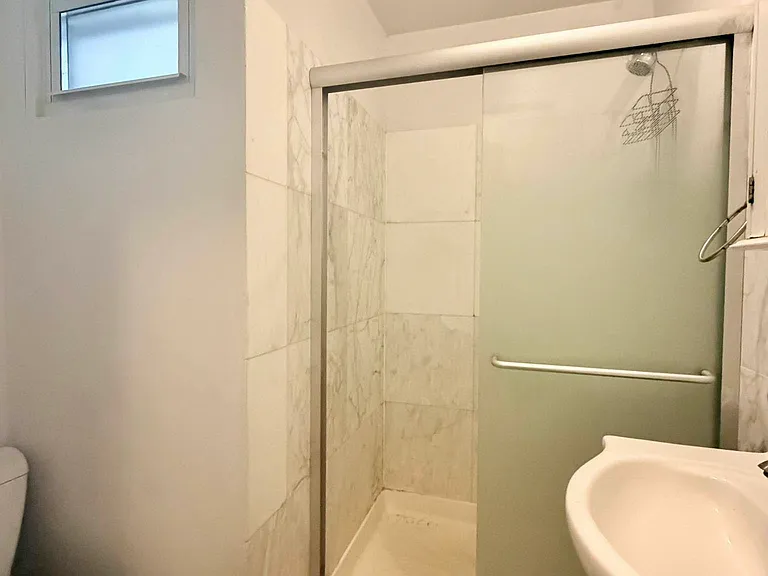 204 Kent St #3R — Photo 8