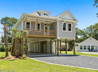 7103 E Yacht Dr, Oak Island, NC 28465