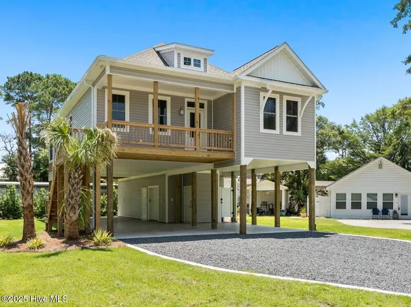 7103 E Yacht Drive, Oak Island, NC 28465