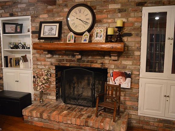 4th image of 284 Pineview Dr