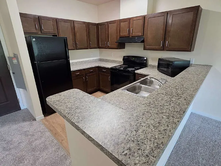 1415 Center Point Rd NE #207 — Photo 5